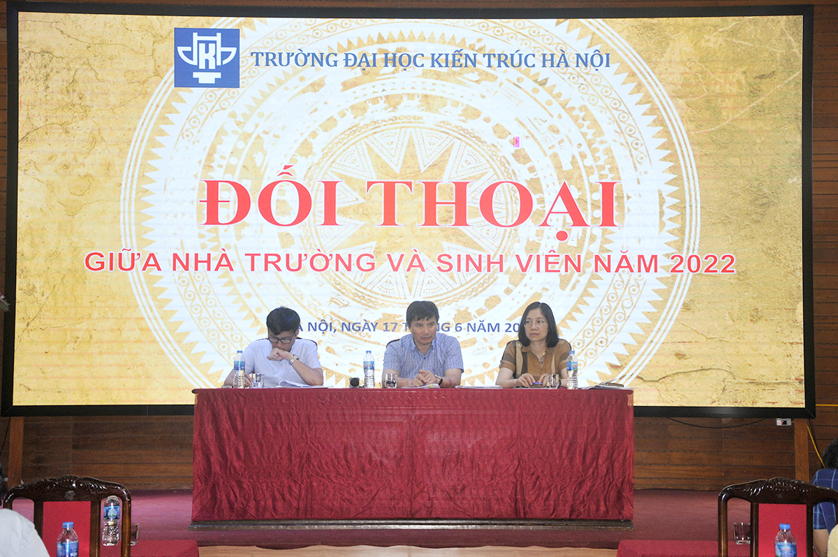 Đối thoại giữa lãnh đạo Trường Đại học Kiến trúc Hà Nội với sinh viên hệ chính quy năm học 2022 - 2023