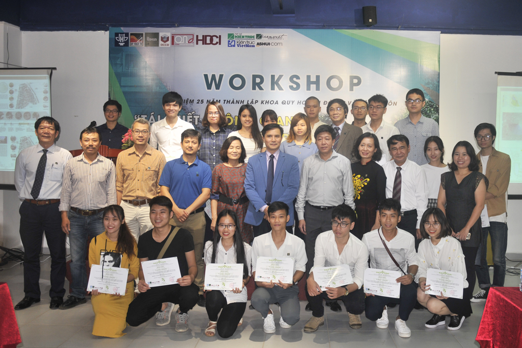 Khai mạc Triển lãm và trao giải Workshop “Tái thiết không gian bị chuyển đổi trong đô thị