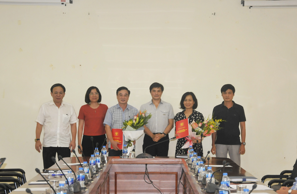 Trường Đại học Kiến trúc Hà Nội công bố và trao Quyết định bổ nhiệm đối với cán bộ