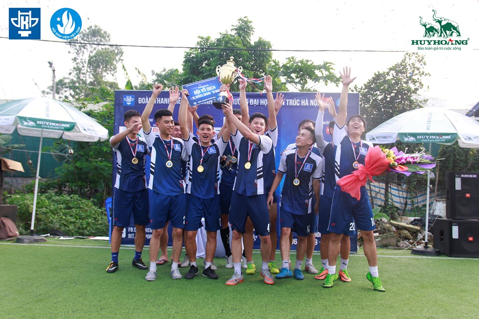 Chung kết và trao giải môn bóng đá nam Đại hội Thể dục thể thao sinh viên Trường Đại học Kiến trúc Hà Nội