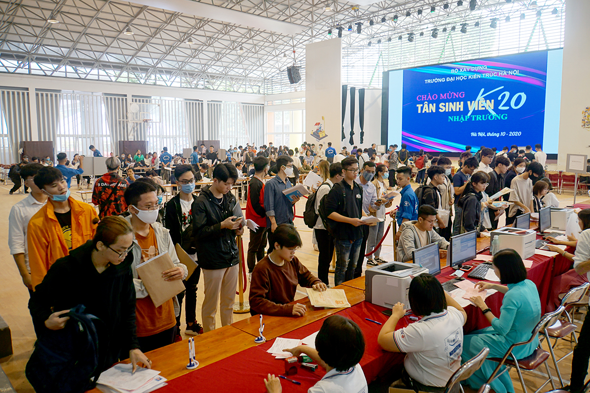 Tân sinh viên Đại học Kiến trúc Hà Nội nô nức “Ngày hội nhập học sinh viên Kiến trúc” (HAU Open Day)