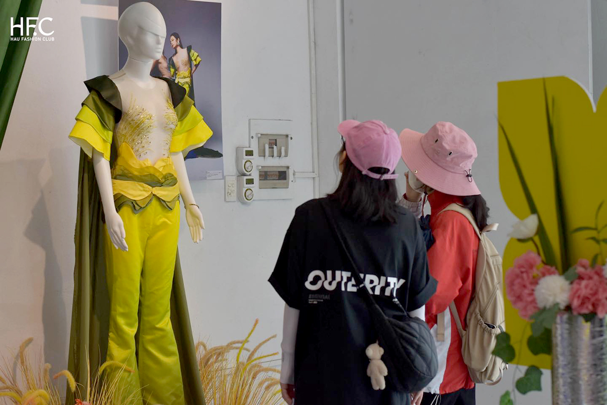 Khai mạc triển lãm thành quả sáng tạo của sinh viên ngành Thiết kế thời trang năm học 2022-2023