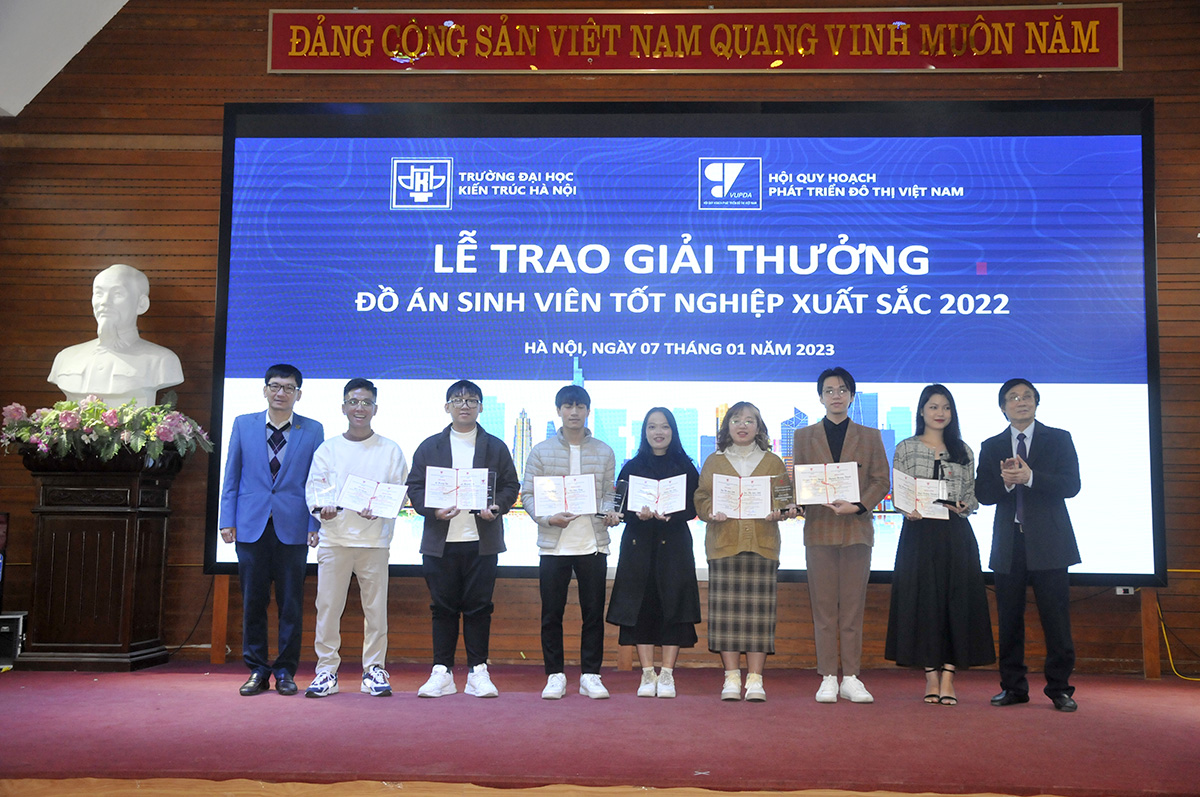 Lễ trao Giải thưởng Đồ án sinh viên tốt nghiệp xuất sắc 2022