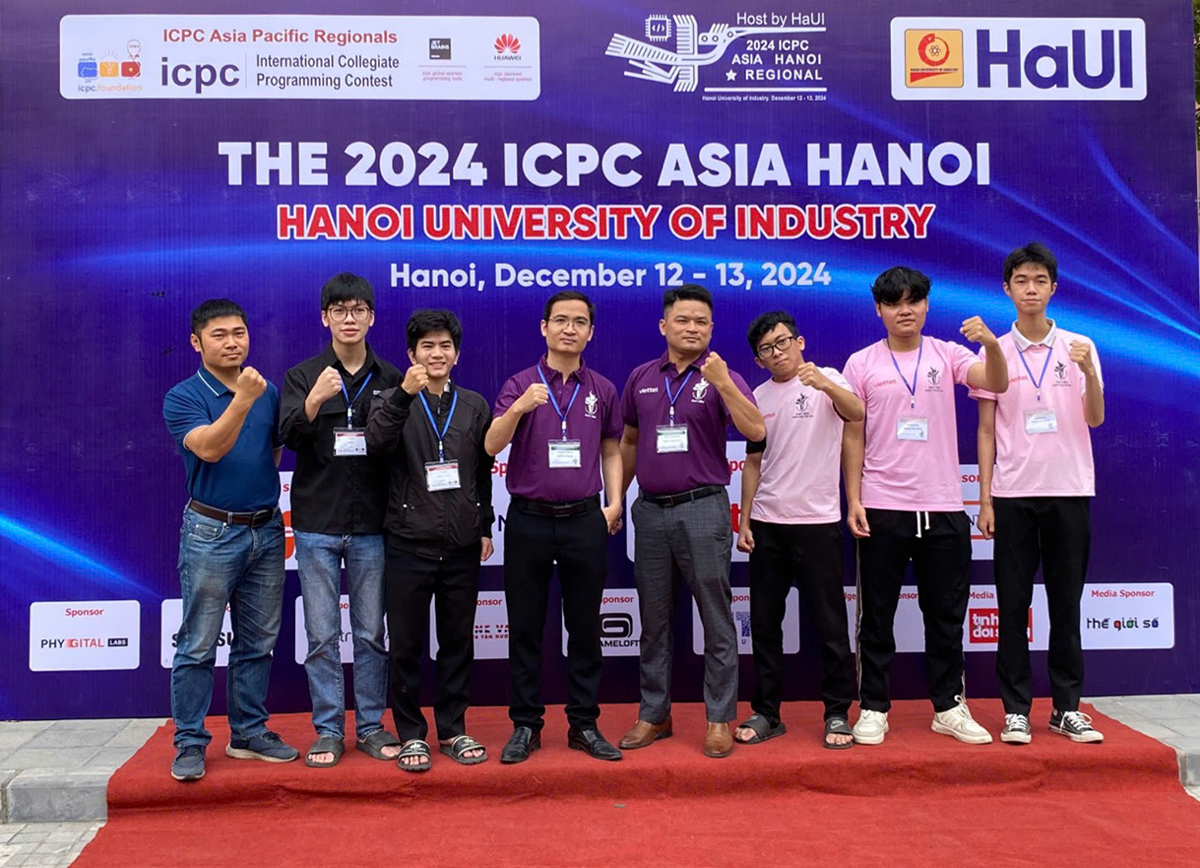 Sinh viên Khoa Công nghệ thông tin Trường đại học Kiến Trúc Hà Nội ghi thành tích ấn tượng tại Olympic Tin học sinh viên Việt Nam lần thứ 33