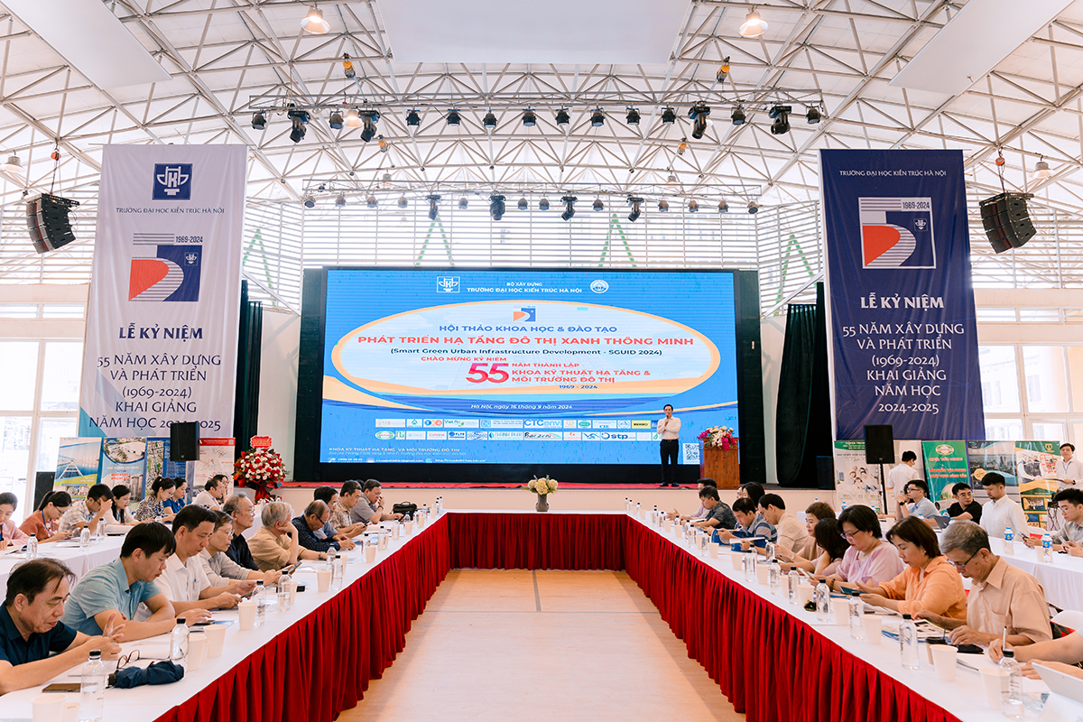 Hội thảo Khoa học và đào tạo phát triển hạ tầng đô thị xanh thông minh